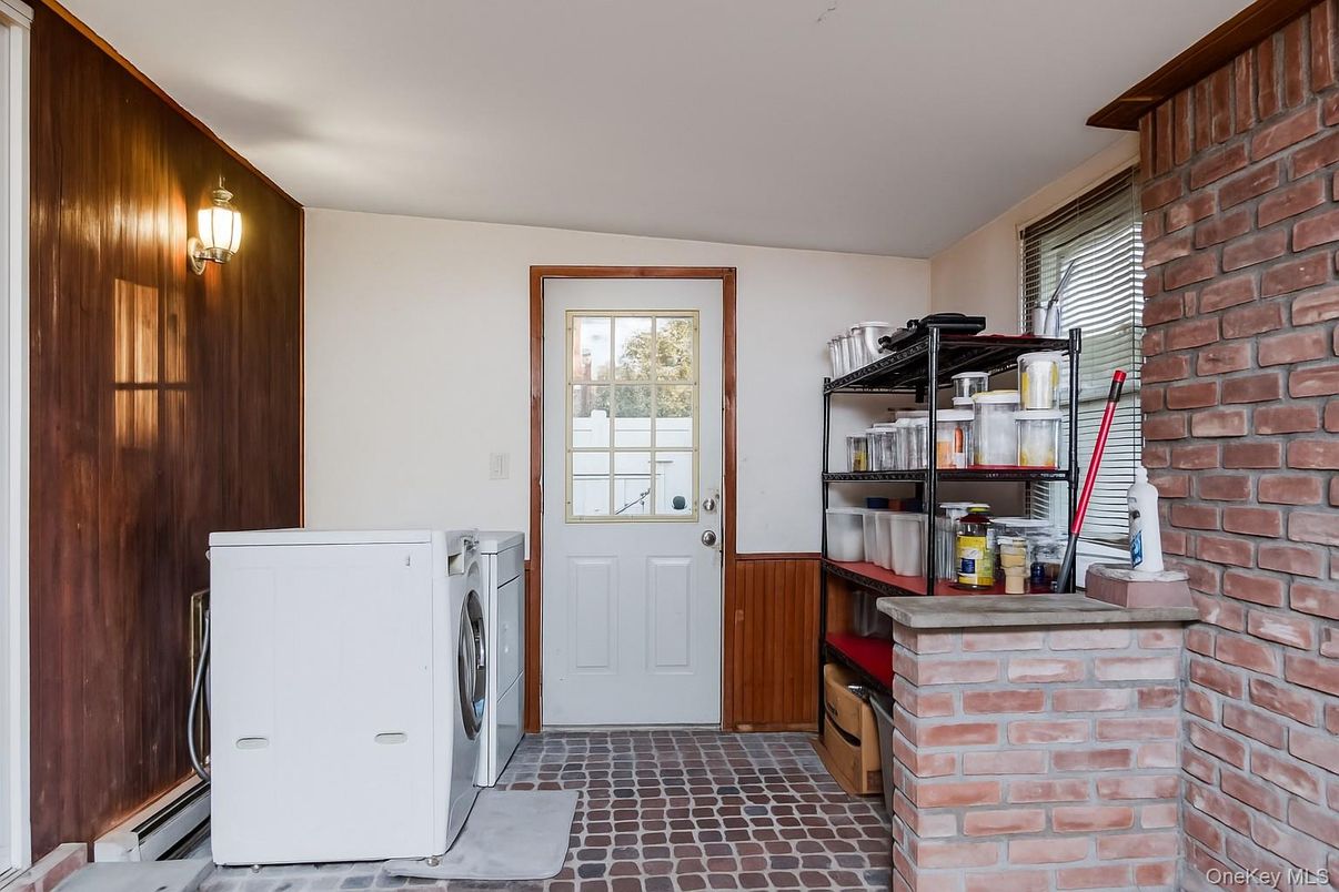 Interior, Stone Walls, Washer