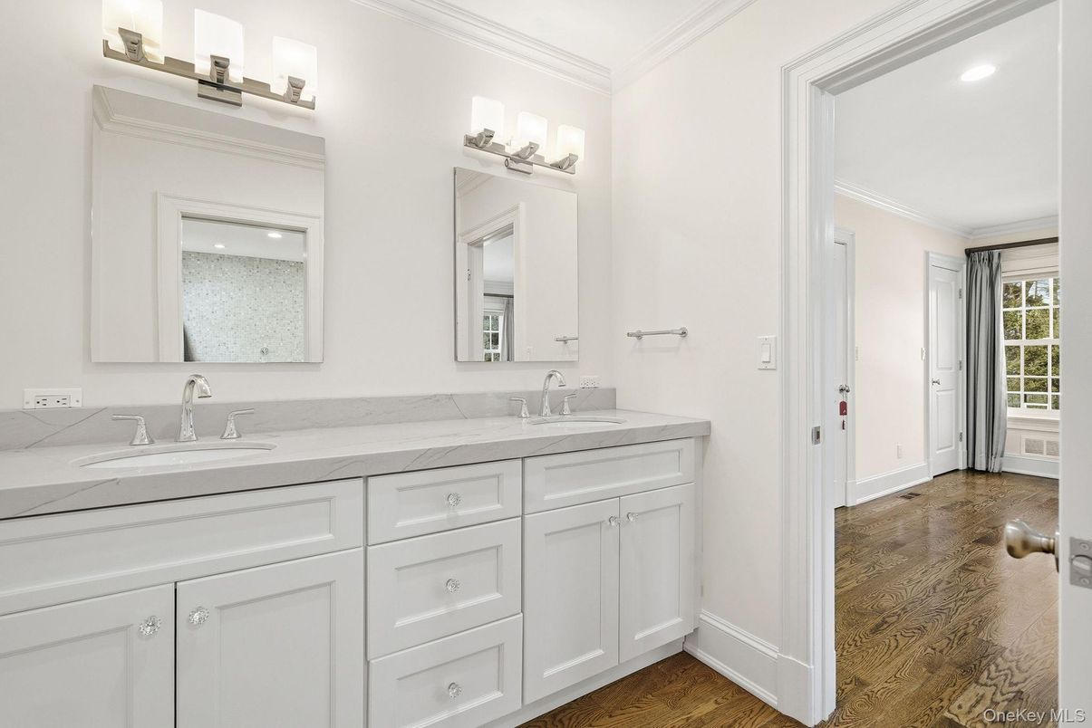 Bathroom, Dual Sink Vanities, Interior, Recessed Lighting, Wood Texture Flooring