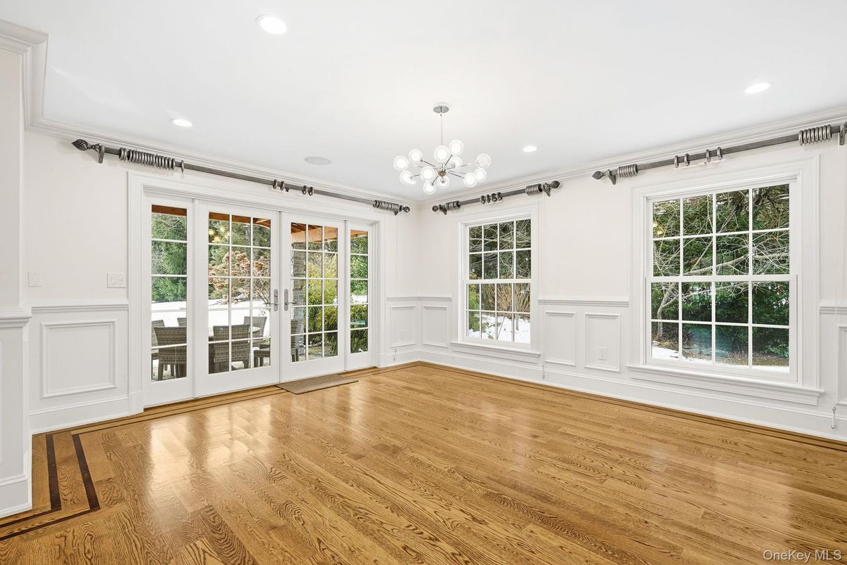 Chandelier, Empty room, Interior, Recessed Lighting, Wood Texture Flooring