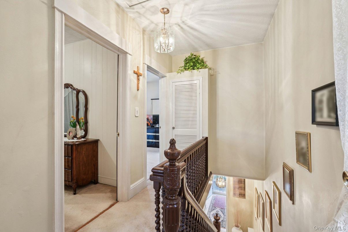 Chandelier, Interior