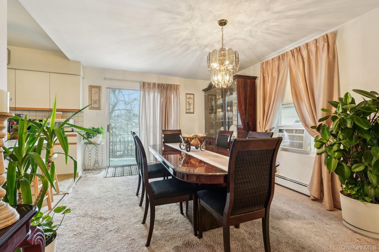 Chandelier, Dining room, Interior