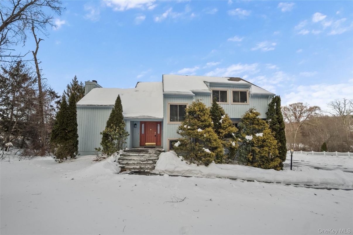 Exterior, Facade, Farmhouse