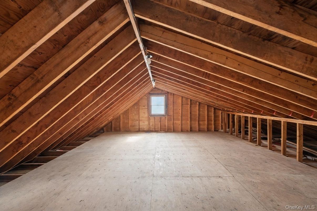 Empty room, Interior, Wooden Beams, Wooden Ceilings, Wooden Walls