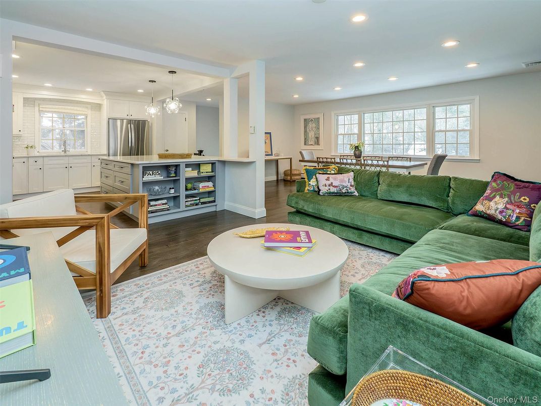 Interior, Kitchen, Living room, Pendant Lights, Recessed Lighting, Stainless Steel Appliances, Wood Texture Flooring