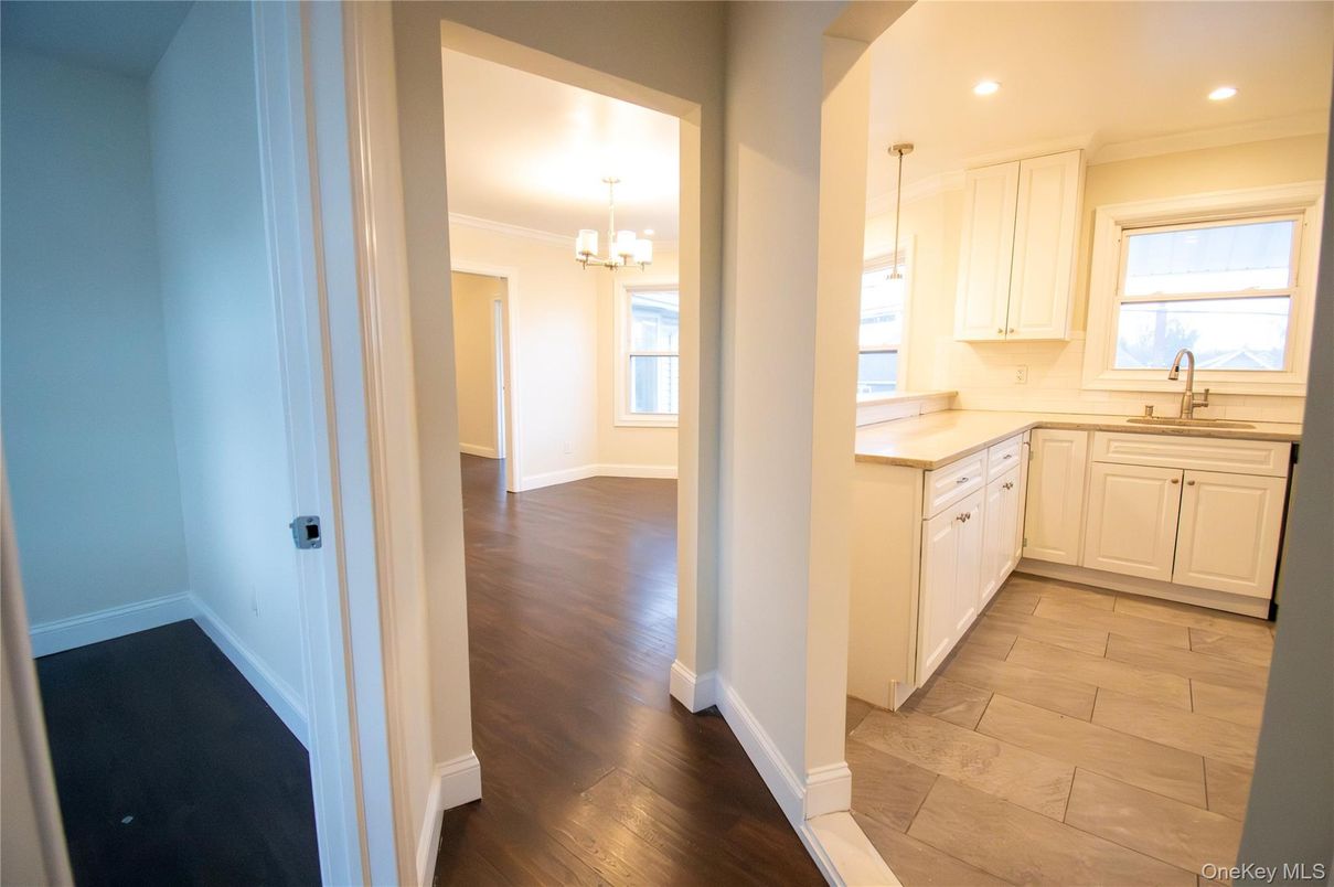 Chandelier, Interior, Kitchen, Pendant Lights, Recessed Lighting, Wood Texture Flooring