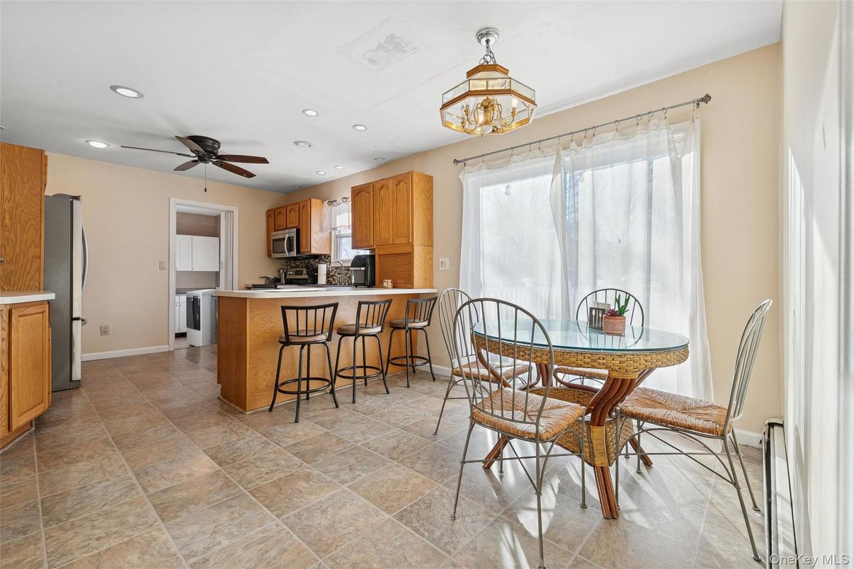 Chandelier, Dining room, Interior, Kitchen, Recessed Lighting