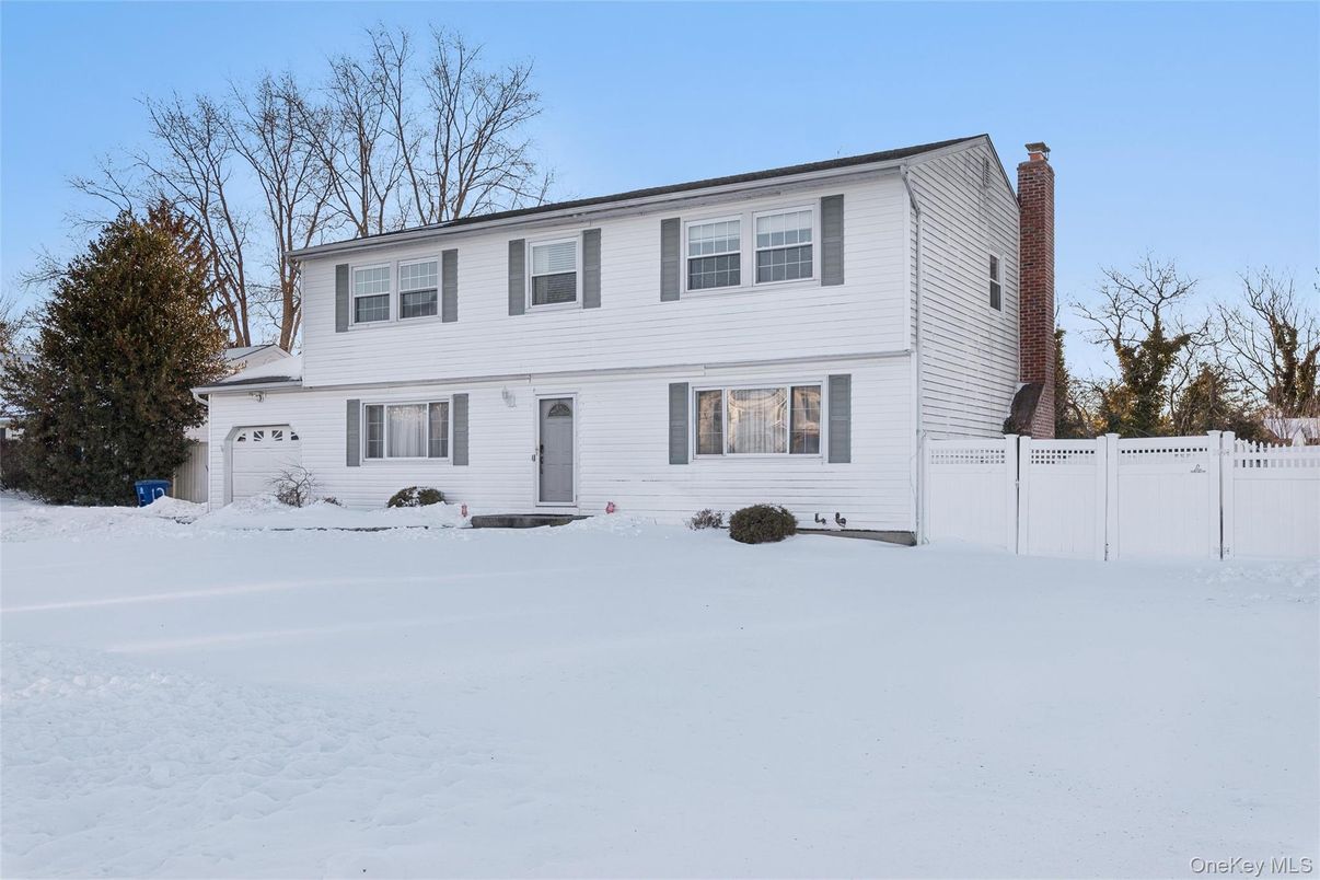 Attached, Exterior, Facade, Georgian