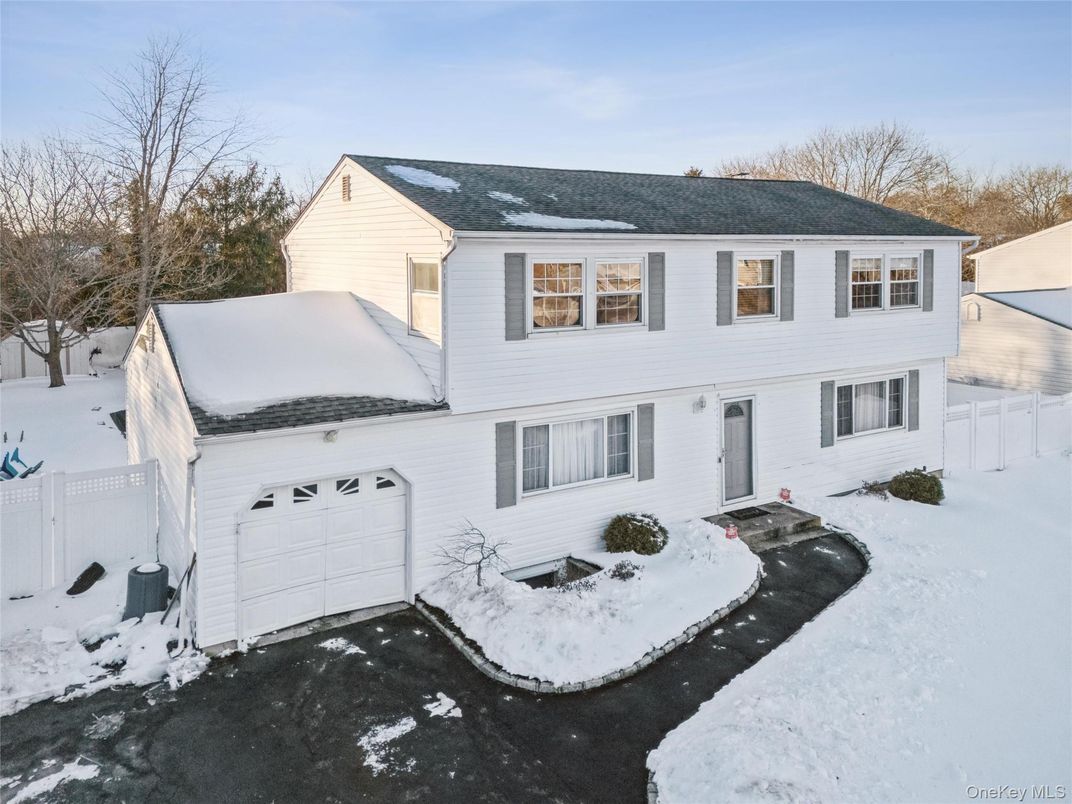 Attached, Exterior, Facade, Georgian