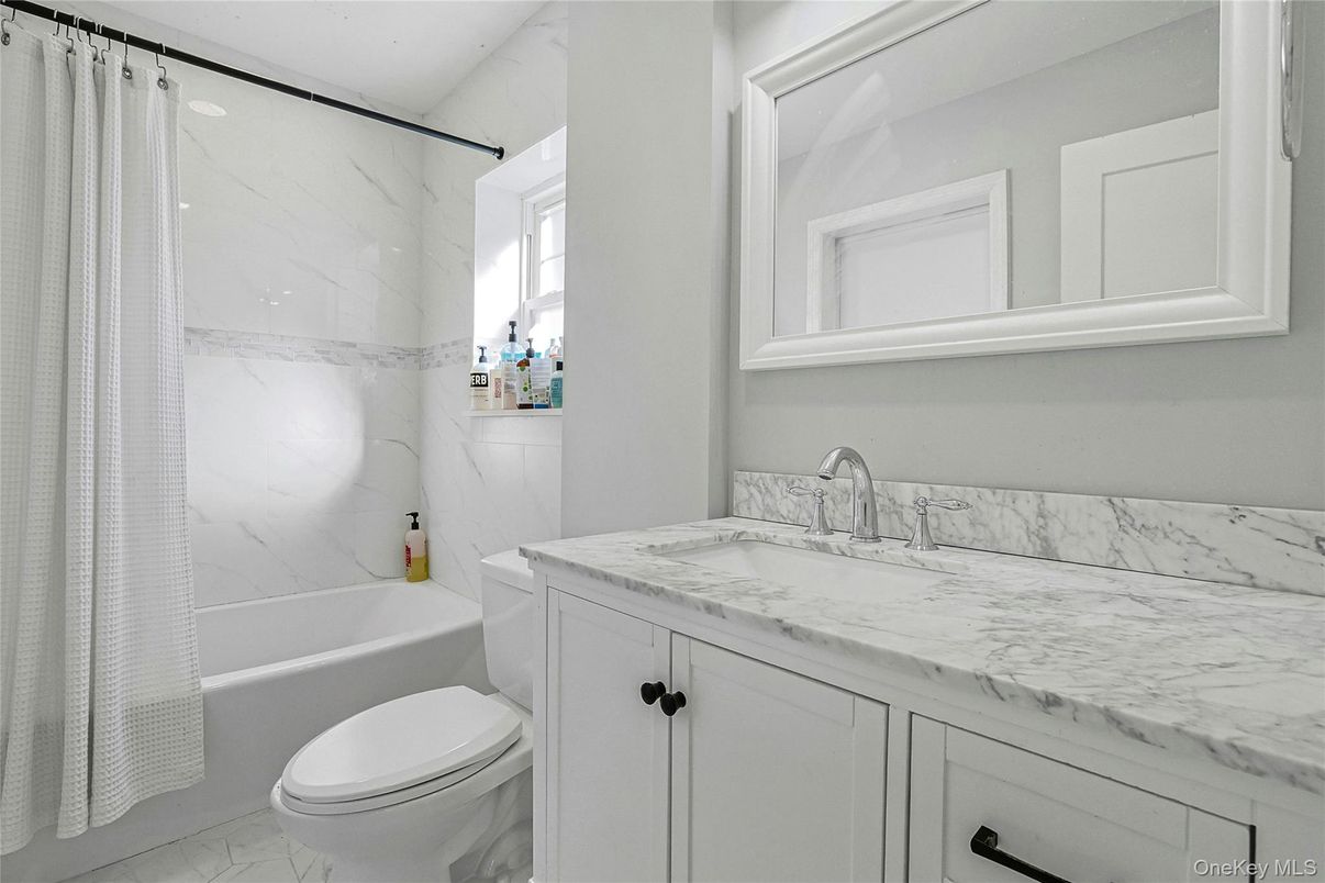 Bathroom, Interior, Marble, Marble Walls