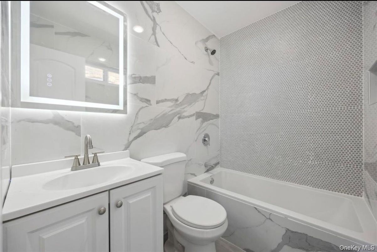 Bathroom, Interior, Marble Walls, Recessed Lighting