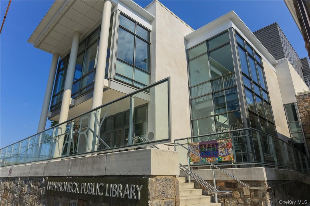 Exterior, Facade, None