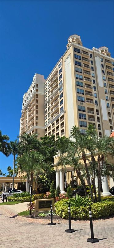 Exterior, Facade, Condo Building