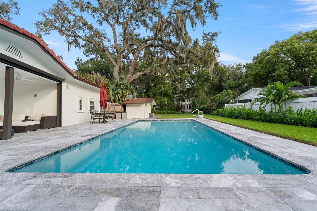 Exterior, Pool