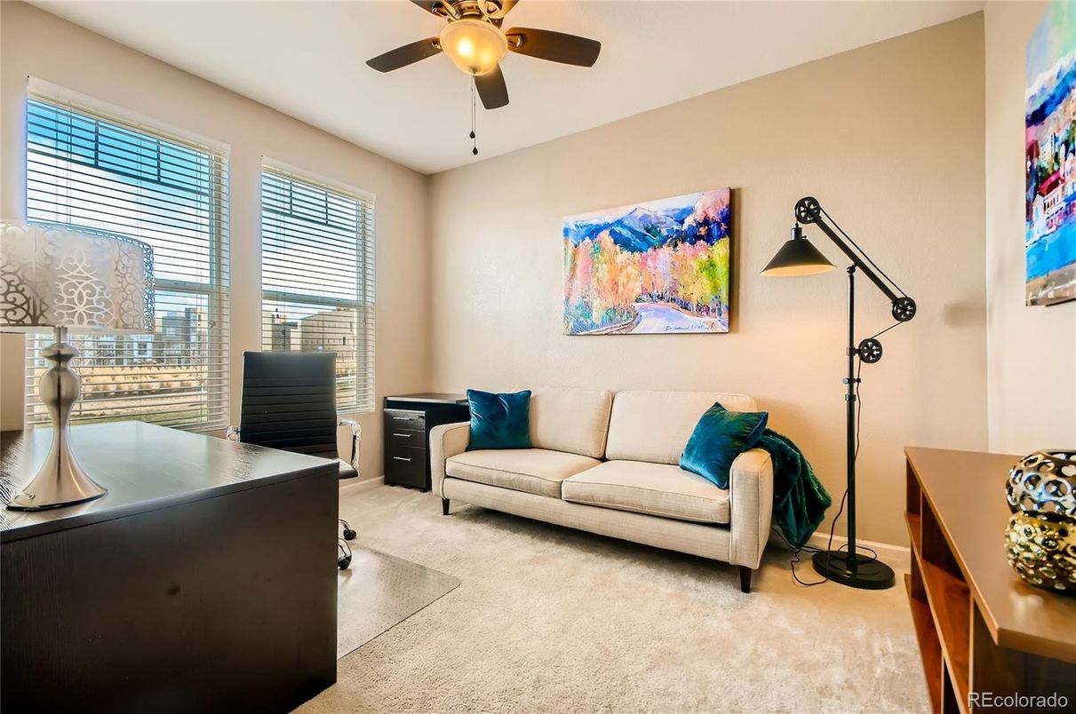 Home Office, Interior