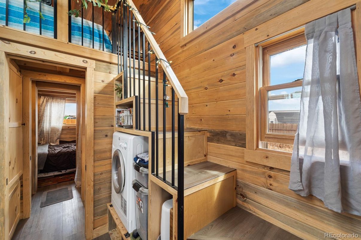 Interior, Washer, Wood Texture Flooring, Wooden Walls