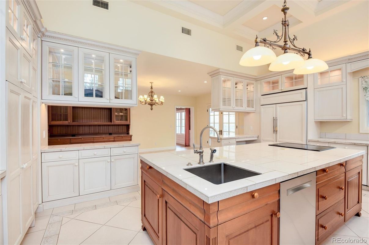 Chandelier, Interior, Kitchen, Recessed Lighting, Tile Countertops