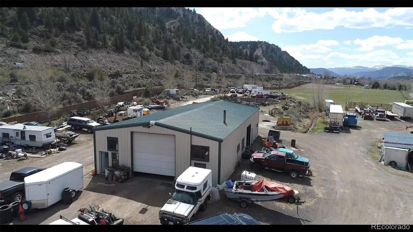Exterior, Drone