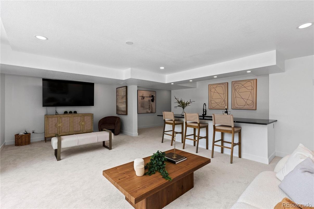 Dining room, Interior, Living room, Recessed Lighting