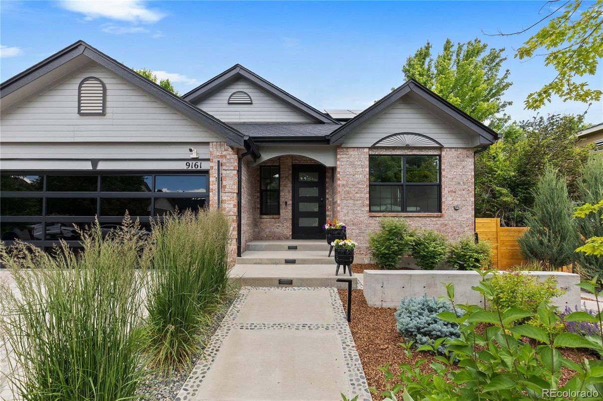 Exterior, Facade, Brick Facade, American Craftsman