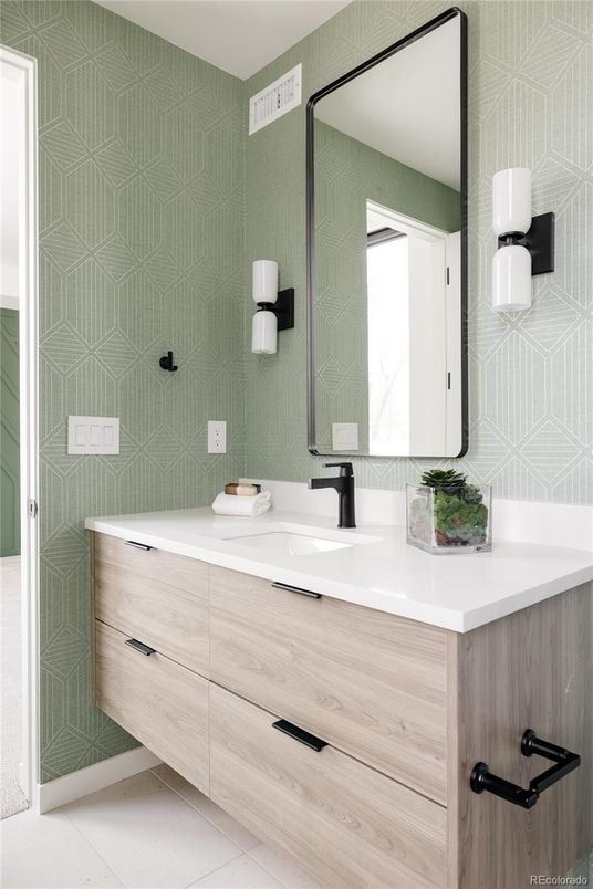Bathroom, Dual Sink Vanities, Interior