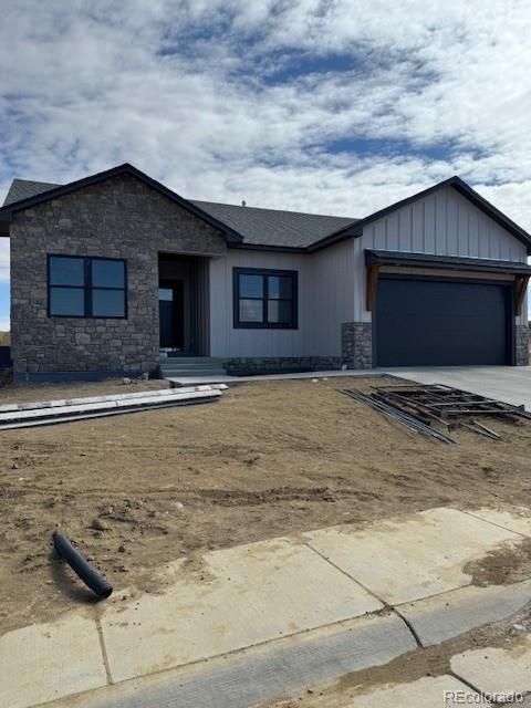 Attached, Exterior, Facade, Ranch