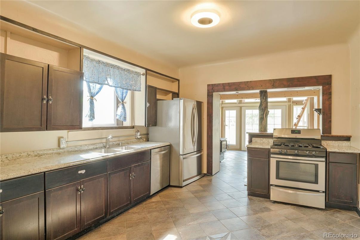 Interior, Kitchen, Stainless Steel Appliances