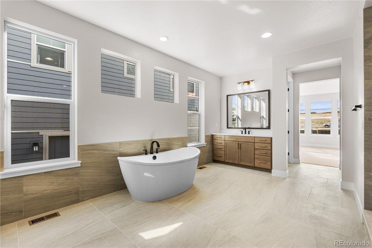 Bathroom, Dual Sink Vanities, Free Standing Baths, Interior, Recessed Lighting