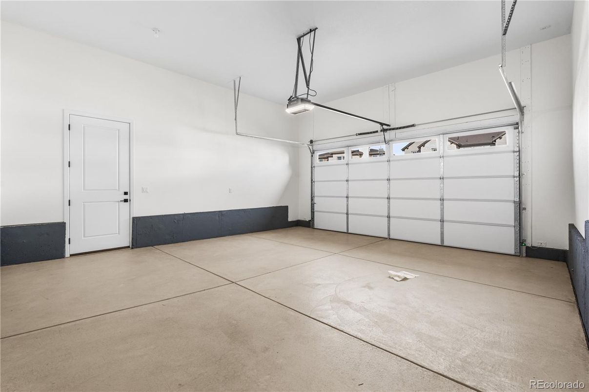 Garage, Interior