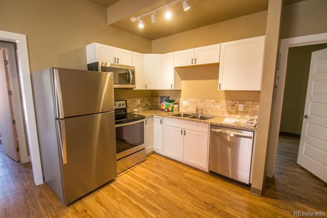 Interior, Kitchen, Stainless Steel Appliances, Wood Texture Flooring