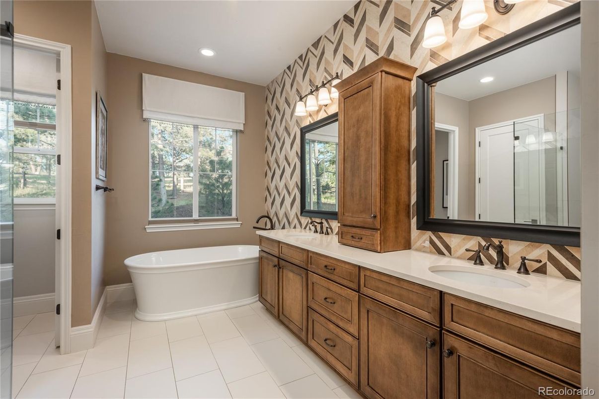 Bathroom, Dual Sink Vanities, Free Standing Baths, Interior, Recessed Lighting