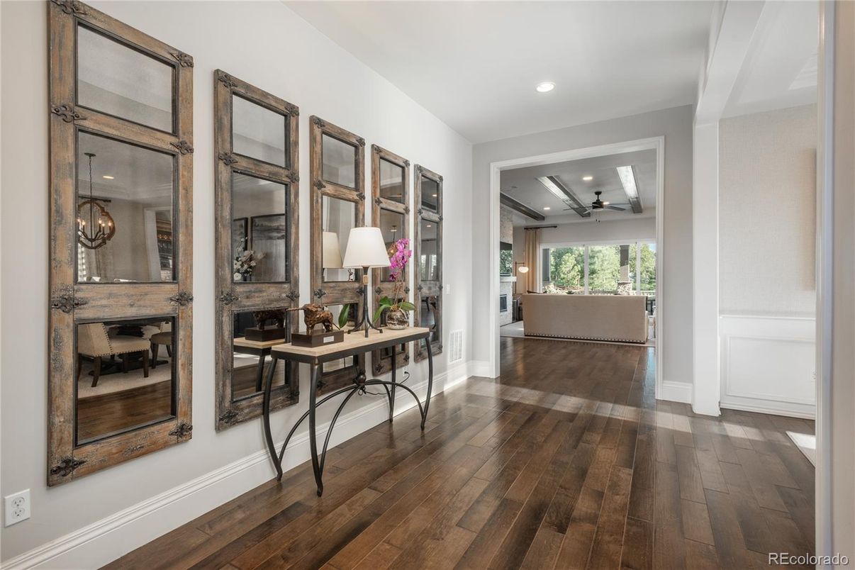 Interior, Recessed Lighting, Wood Texture Flooring