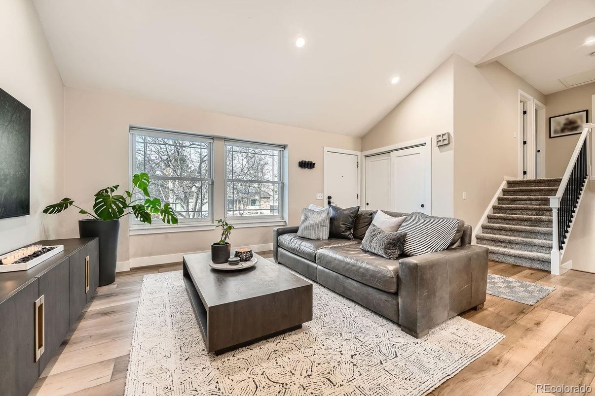 Interior, Recessed Lighting, Wood Texture Flooring