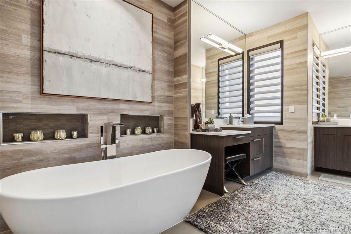 Bathroom, Fireplace, Free Standing Baths, Interior, Wooden Walls
