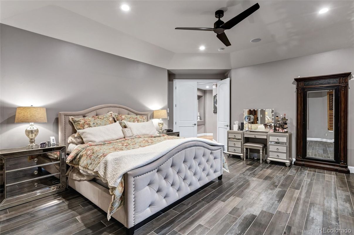 Bedroom, Interior, Recessed Lighting, Wood Texture Flooring