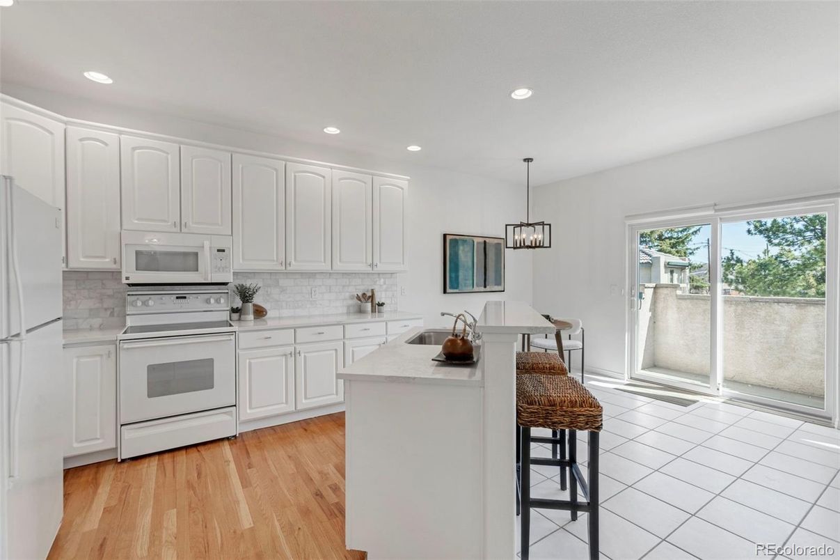 Interior, Kitchen, Pendant Lights, Recessed Lighting, Wood Texture Flooring