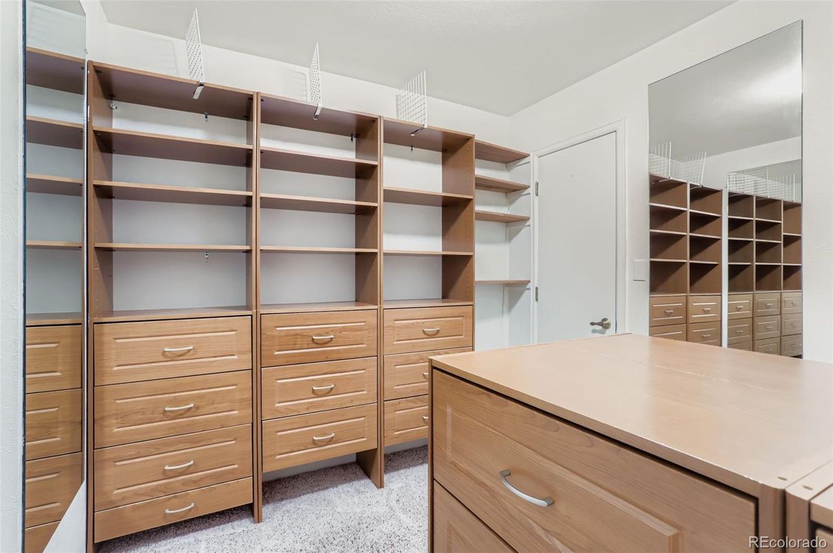 Interior, Walk-in Closets