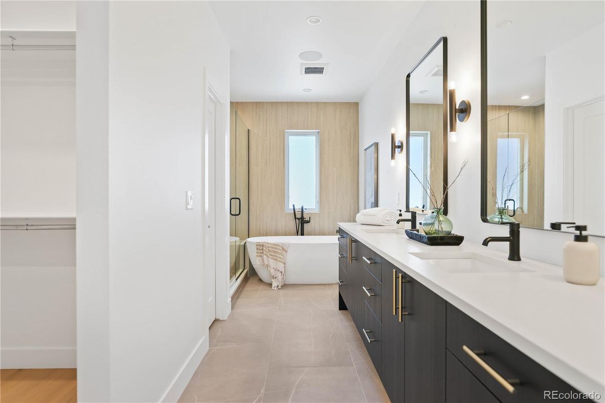 Bathroom, Dual Sink Vanities, Free Standing Baths, Interior, Recessed Lighting