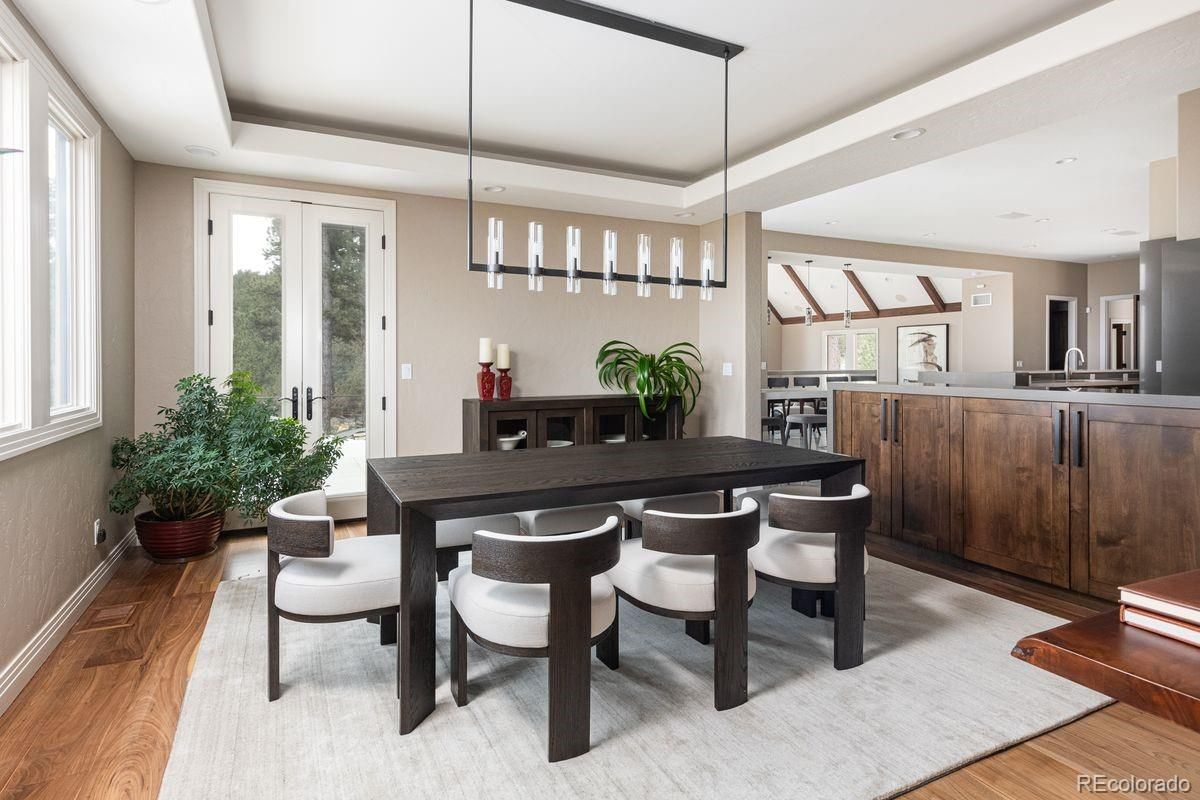 Dining room, Interior, Kitchen, Pendant Lights, Recessed Lighting, Wood Texture Flooring