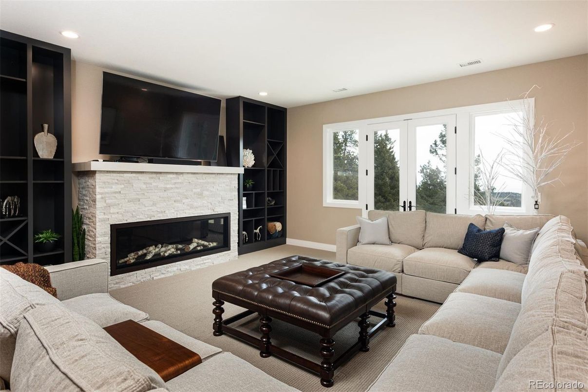Fireplace, Interior, Living room, Recessed Lighting