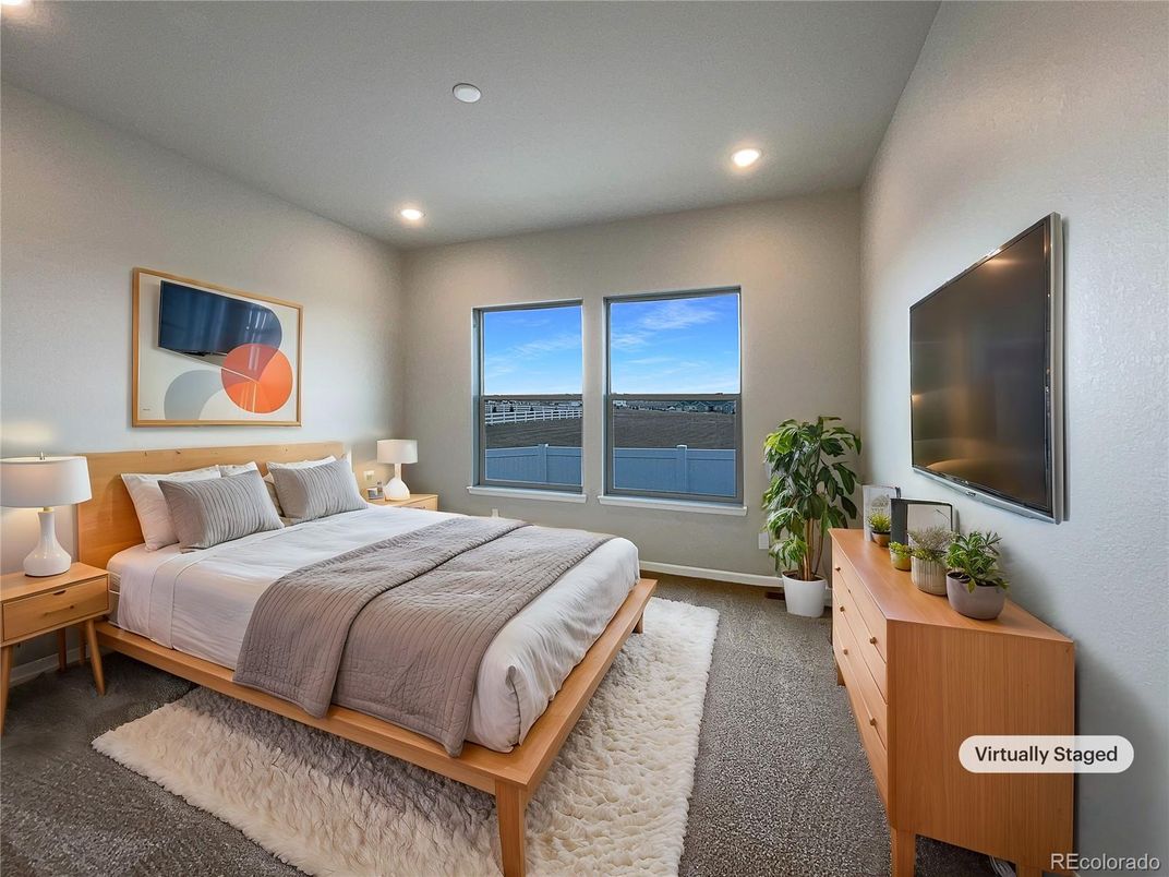 Bedroom, Interior, Recessed Lighting, Water