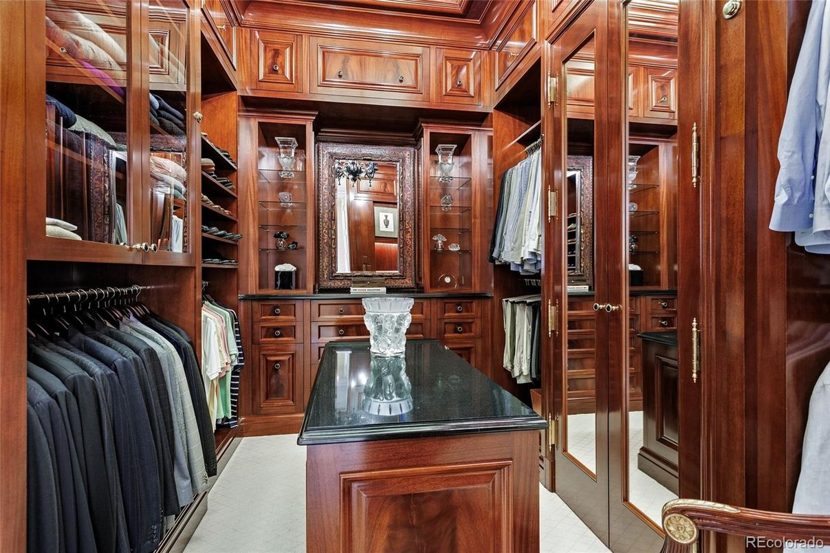 Interior, Walk-in Closets