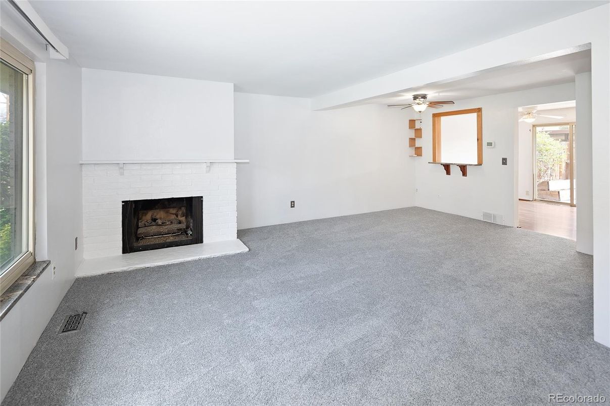 Empty room, Fireplace, Interior
