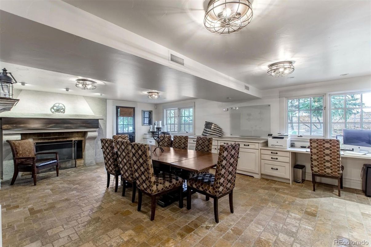 Chandelier, Dining room, Fireplace, Interior, Kitchen