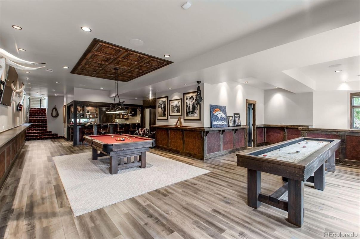 Billiard Table, Game Room, Interior, Pendant Lights, Recessed Lighting, Wood Texture Flooring