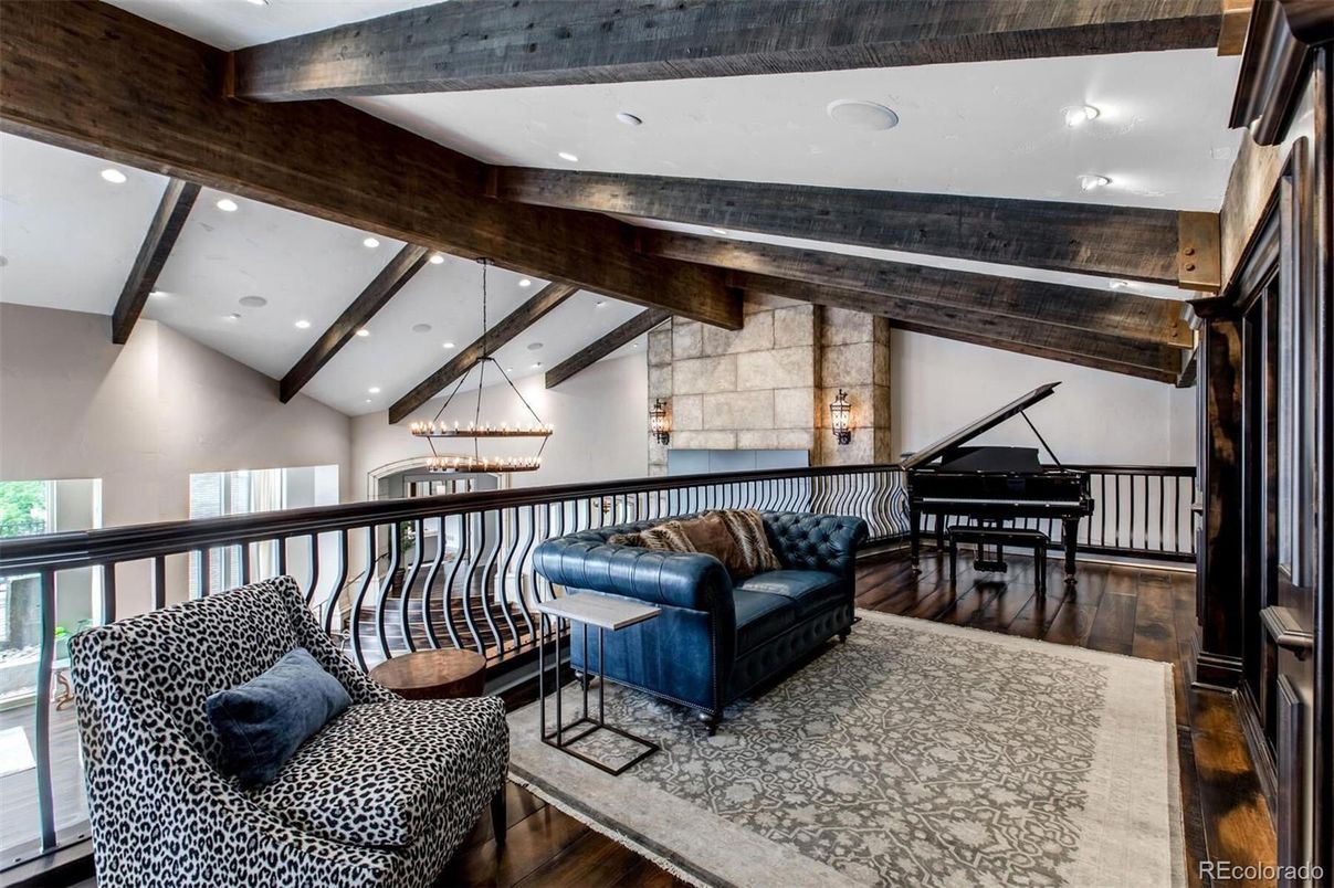 Interior, Living room, Pendant Lights, Piano, Recessed Lighting, Stone Walls, Wooden Beams, Wood Texture Flooring