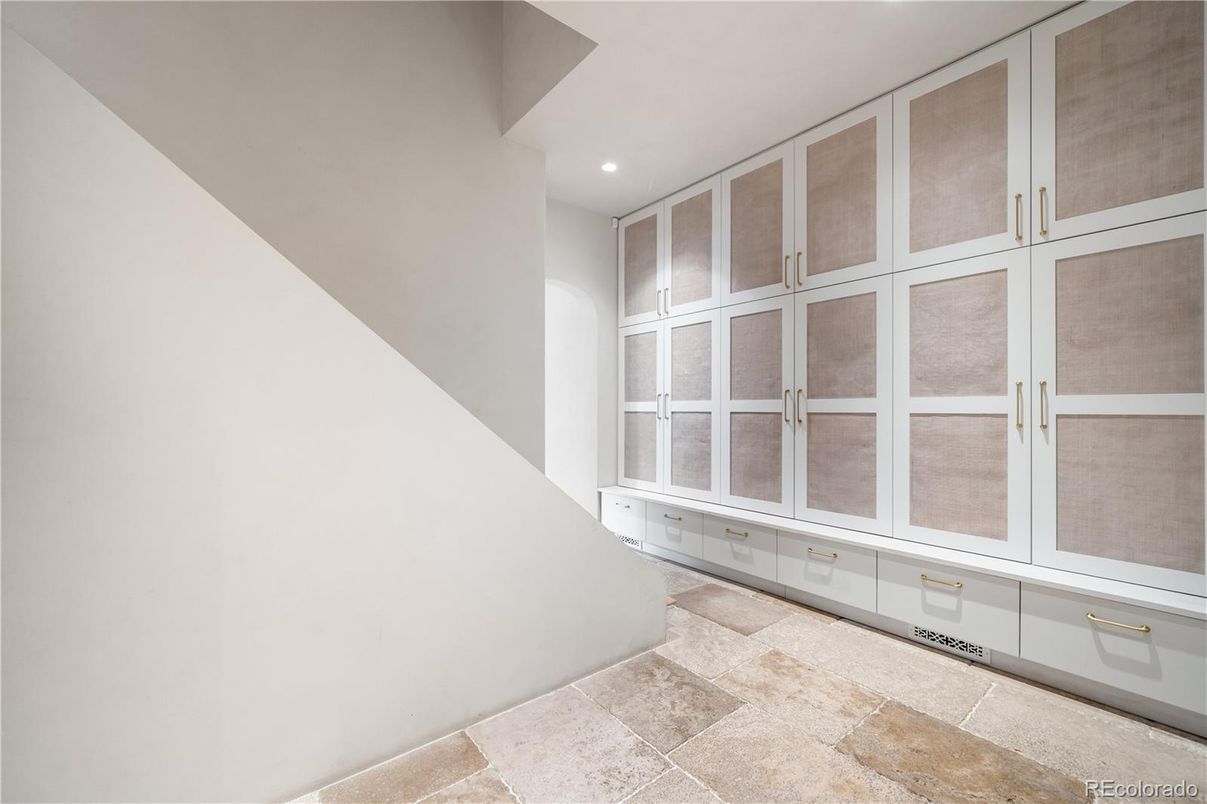 Interior, Recessed Lighting