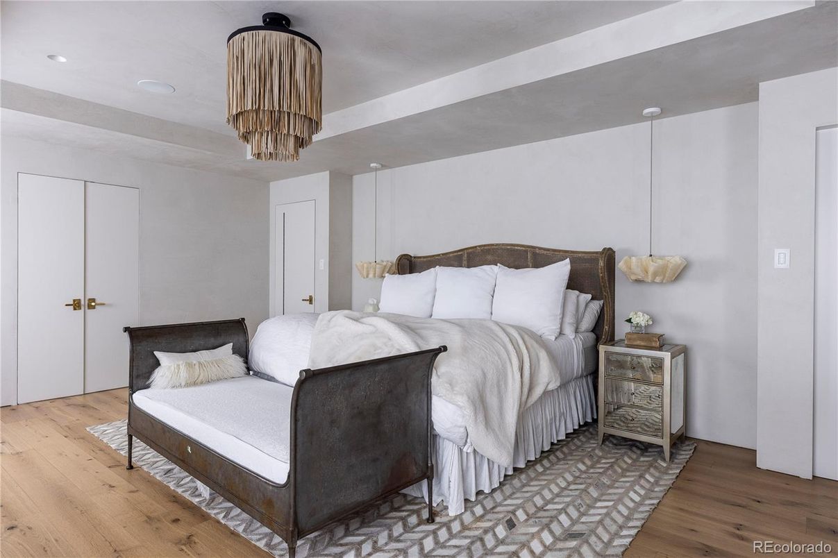 Bedroom, Chandelier, Interior, Pendant Lights, Recessed Lighting, Wood Texture Flooring