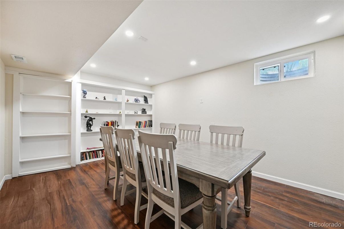 Dining room, Interior, Recessed Lighting, Wood Texture Flooring