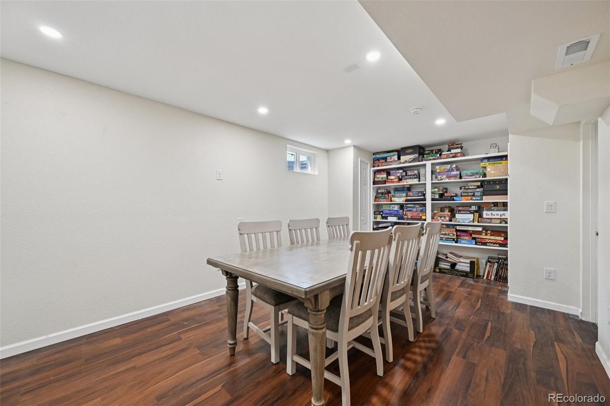 Dining room, Interior, Recessed Lighting, Wood Texture Flooring