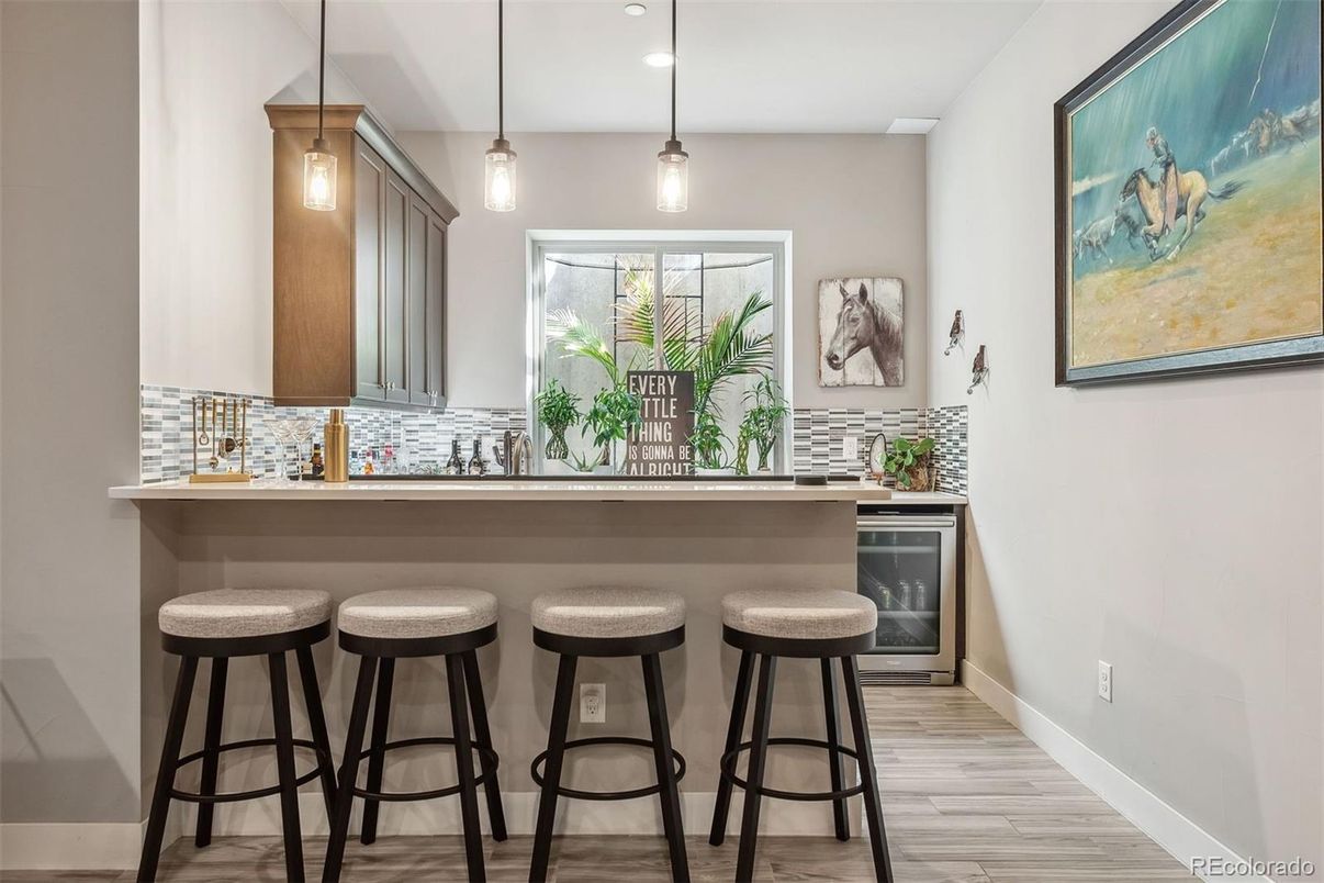 Interior, Pendant Lights, Recessed Lighting, Wood Texture Flooring